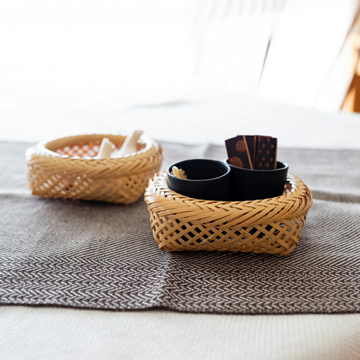 楽天市場】籃胎漆器 竹細工 網代 根来 蓋付き小判籠 竹製漆器 片づけ籠