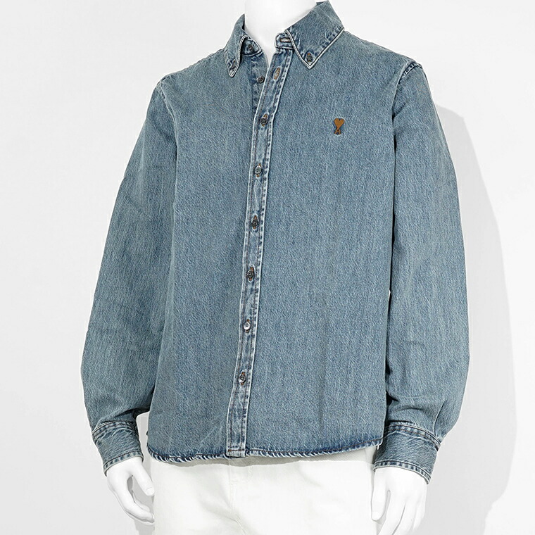 アミ AMI メンズ デニムシャツ USH786 DE0056 BLEU USED ウォッシュブルー 480 ライトウォッシュドデニム AMI DE COEUR ボタンダウン シャツ アミ ドゥ クール AMI Paris アミパリス 長袖シャツ ワンポイント ウォッシュ クラシックフィット 【2026春夏新作】