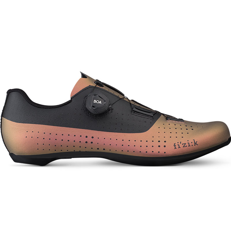 フィジーク R4 TEMPO OVERCURVE IRIDESCENT カッパー/ブラック シューズ FIZIK｜ワールドサイクル　ウェアハウス