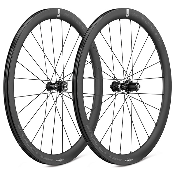 楽天市場】フルクラム WIND 40C クリンチャー シマノ/スラム用 前後