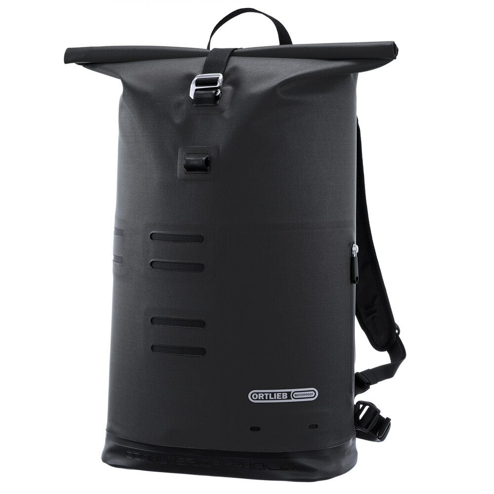 オルトリーブ コミューターデイパック/21L 黒いこと