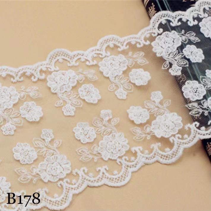 New売り切れる前に チュールレース 手芸用品 手芸小物 手芸 チュールレース生地 かわいい 可愛い 材料 手芸材料 刺繍レース 刺繍 レース生地 リメイク 縁取り お花 花 フラワーモチーフ フラワーレース パイピング 手芸用 縁飾り レース 花柄 手作り 生地 ハンドメイド