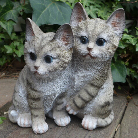 【ねこ】オブジェ2点まとめ買い 楽天市場】猫の置物 じゃれ合う猫2匹セット サバ白
