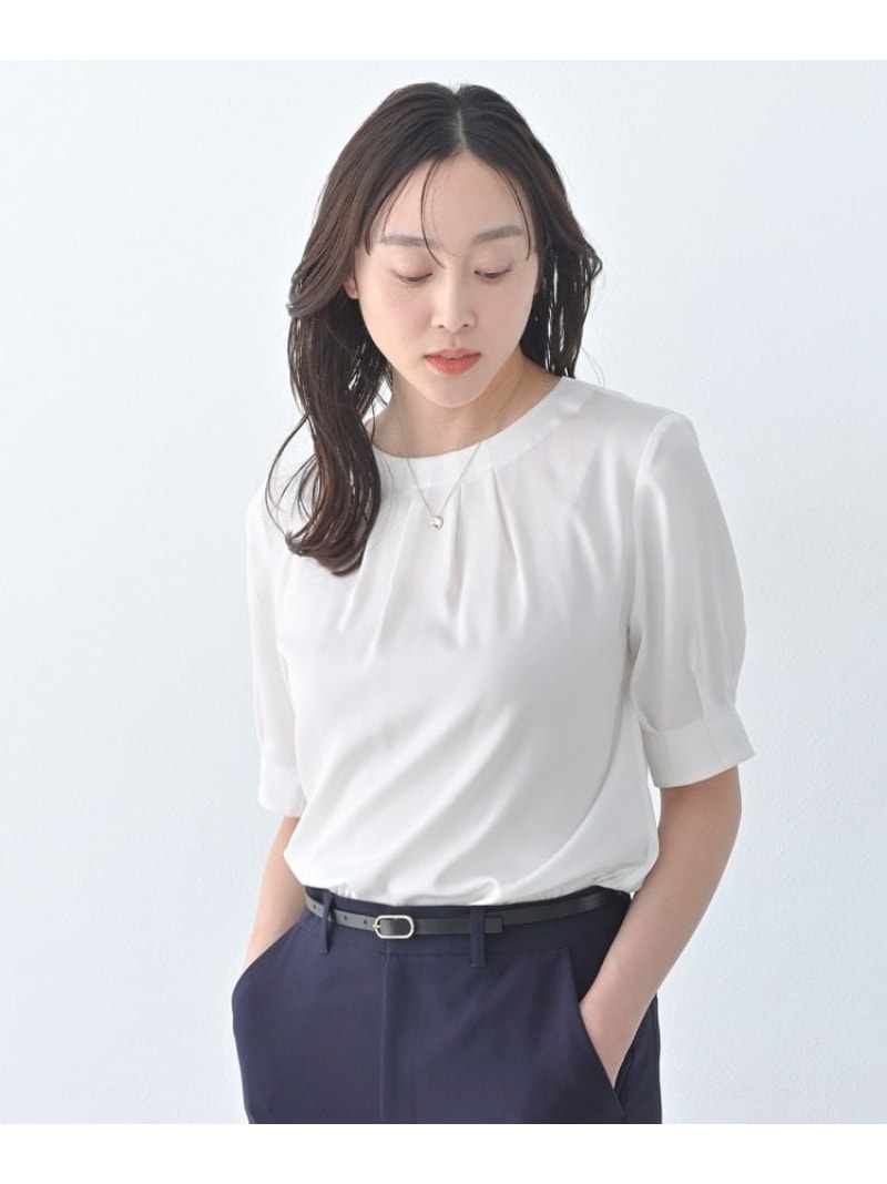 【SALE／36%OFF】【洗える/スーツインナー】タックディティールブラウス UNTITLED アンタイトル トップス シャツ・ブラウス ホワイト【RBA_E】【送料無料】[ Fashion]｜WORLD ONLINE STORE店