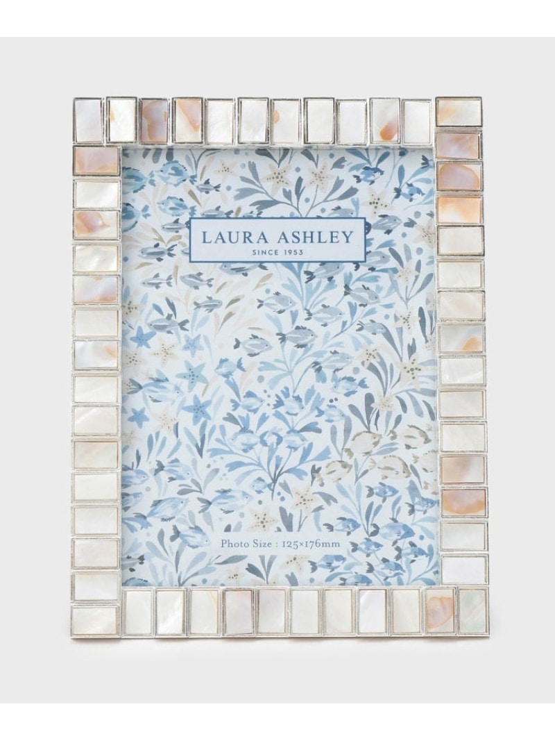 ヘンレイク柄 天然シェルフォトフレーム キャビネサイズ LAURA ASHLEY HOME ローラ アシュレイ インテリア・生活雑貨 その他のインテリア・生活雑貨 ブルー【送料無料】[ Fashion]｜WORLD ONLINE STORE店