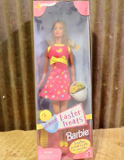 Barbie イースターはバービーを扱います