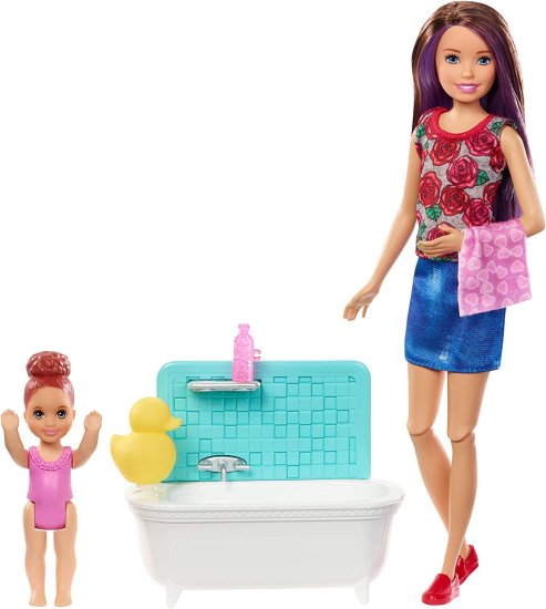 Barbie バービー Skipper Babysitters Inc.バスタブ、ベビーシッタースキッパー人形、腕とスプラッシュを動かすボタン付きの小さな幼児人形、テーマのアクセサ