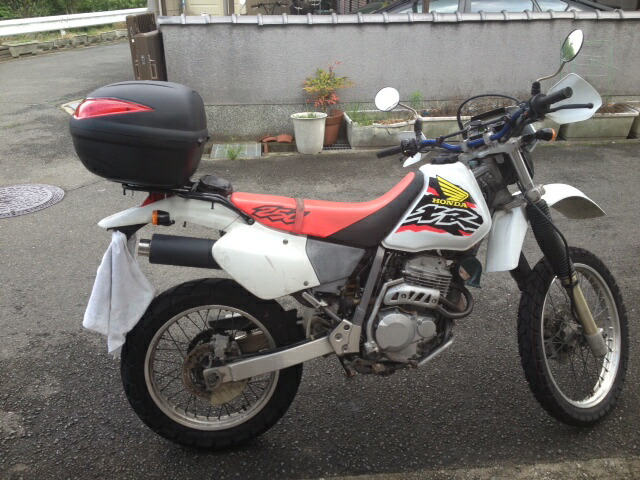 楽天市場】1年保証付 CBR250R対応 リアボックス トップケース 汎用