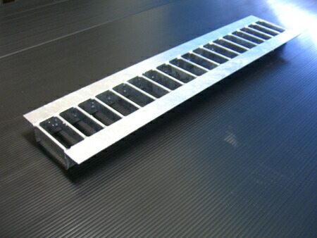 楽天市場】粗目グレーチング 9-19S溝幅：9cm用長さ：60cm重さ：2.3kg