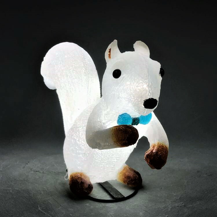 タイ木鼠 真っ白い木鼠 LED照度 りす 画題（長さ５２ｃｍ）
