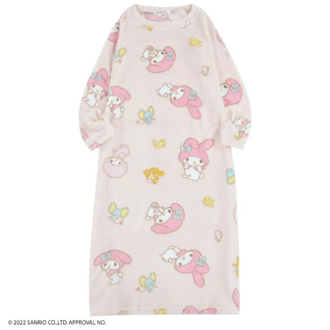 楽天市場】【送料無料】 ふわふわ ハローキティ 着る毛布 ルームウェア