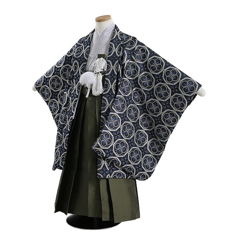 6月の法事・追悼式は夏礼服で。汗をかいても払いもどすはコンビニエンスストア1分で為し終わる