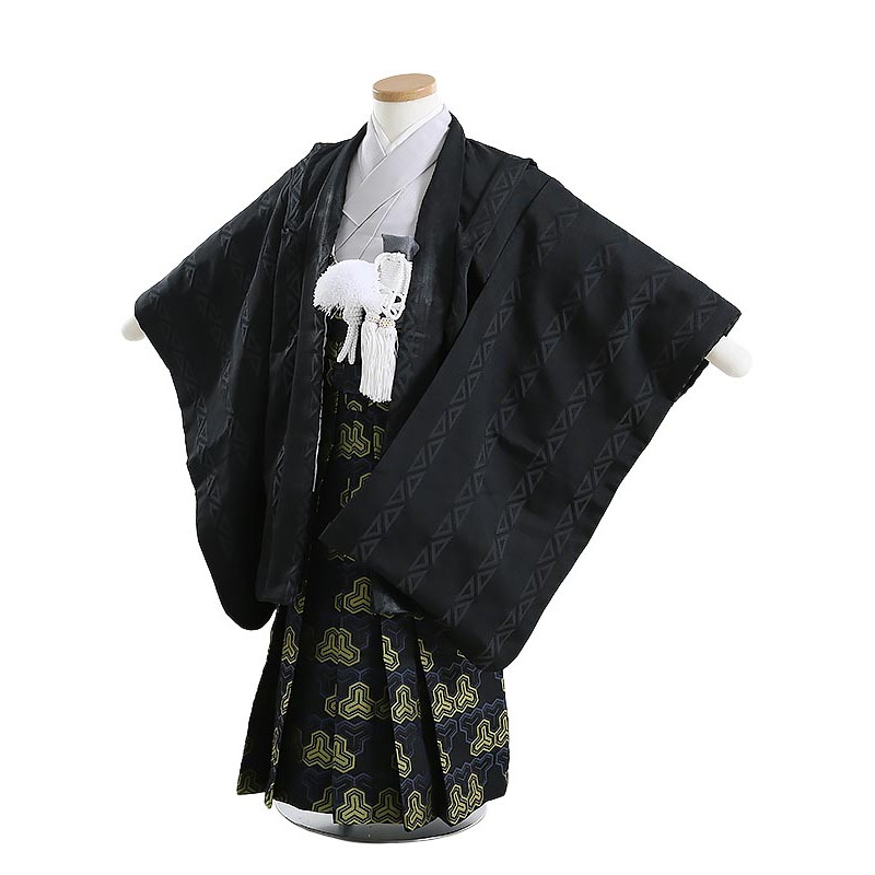 6月の法事・追悼式は夏礼服で。汗をかいても払いもどすはコンビニエンスストア1分で為し終わる