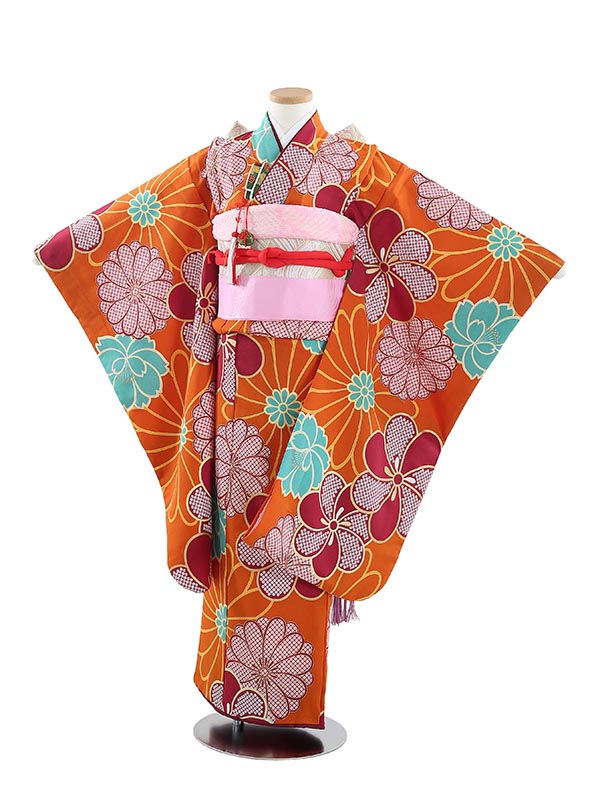 6月の法事・追悼式は夏礼服で。汗をかいても払いもどすはコンビニエンスストア1分で為し終わる