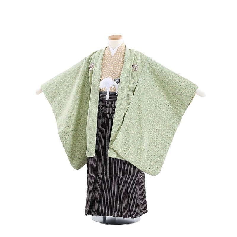 6月の法事・葬儀式は夏礼服で。汗をかいても払いもどすはコンビニエンスストア1分で為し終える