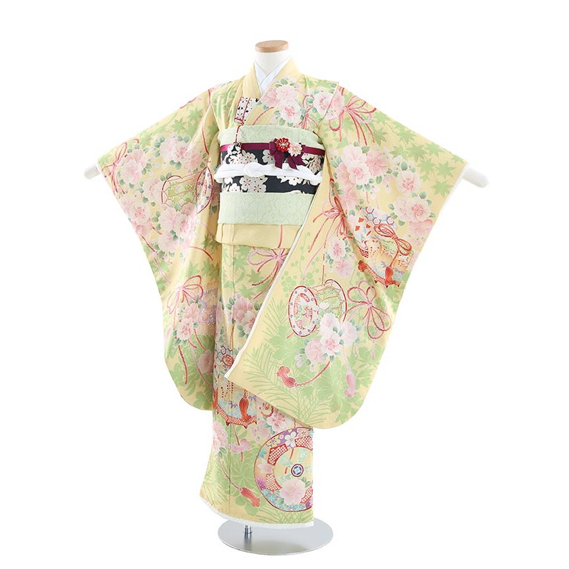 6月の法事・追悼式は夏礼服で。汗をかいても払いもどすはコンビニエンスストア1分で為し終わる