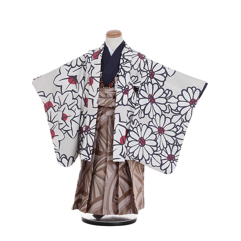 6月の法事・追悼式は夏礼服で。汗をかいても払いもどすはコンビニエンスストア1分で為し終わる
