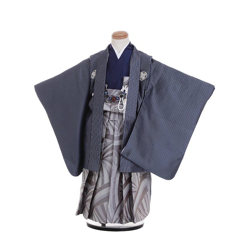 6月の法事・追悼式は夏礼服で。汗をかいても払いもどすはコンビニエンスストア1分で為し終わる