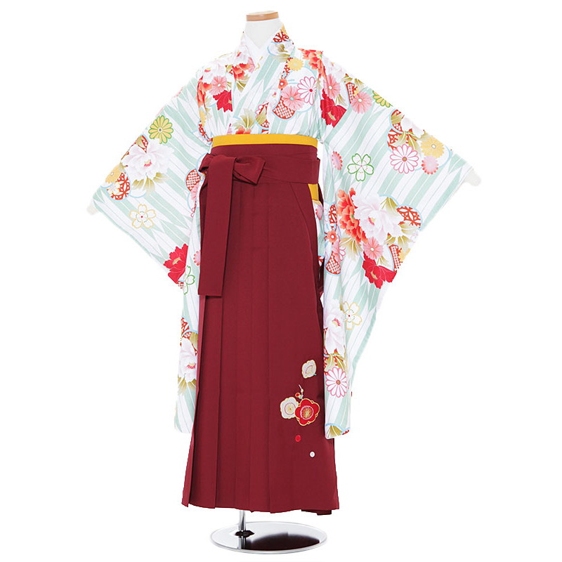 6月の法事・追悼式は夏礼服で。汗をかいても払いもどすはコンビニエンスストア1分で為し終わる