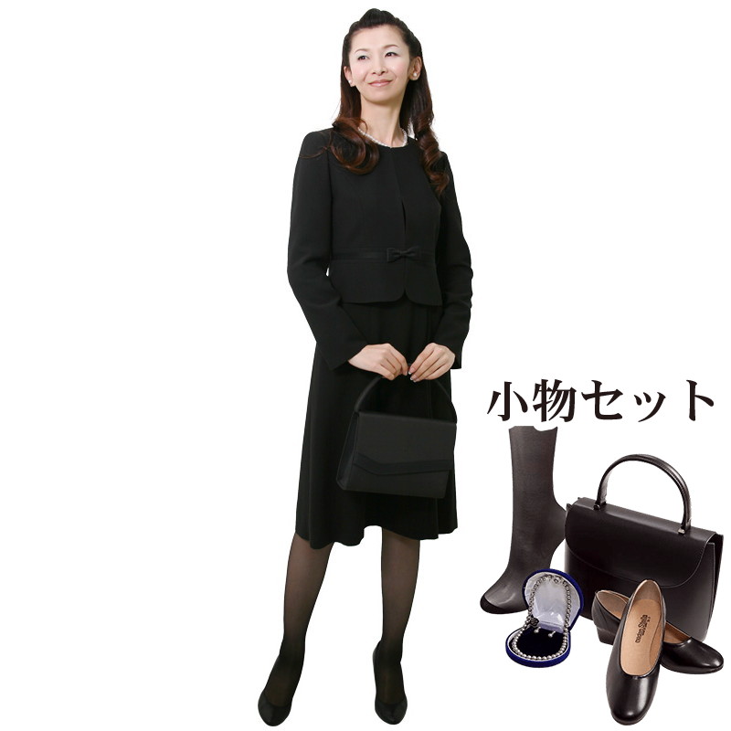 6月の法事・葬儀式は夏礼服で。汗をかいても割りもどすはコンビニエンスストア1分で遣り遂げる