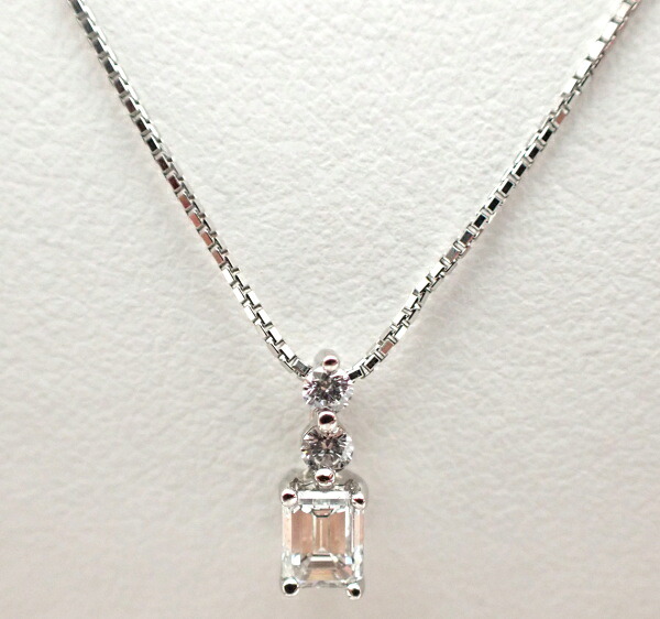Pt950/850　プラチナ　ネックレス デザイン　ダイヤ0.30ct/0.06ct 【中古】【程度A】【ノーブランド】
