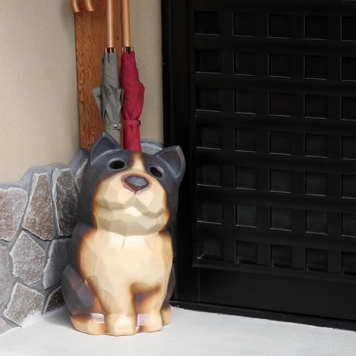 【今だけ制限事項15%OFFクーポン券】信楽焼 飼い犬傘立て 入り口・入口の室内装飾 瀬戸もの 信楽焼かさたて 瀬戸もの傘立て 和風傘立て やきもの 傘たて つぼ ツボ しがらき 傘入れ カサタテ 工作祝 開店祝 kt-0216