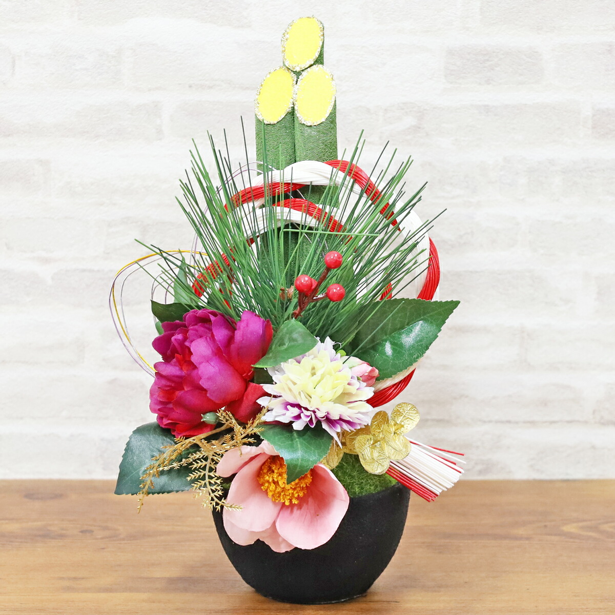 楽天市場】造花 ピンクの縦長リースに赤白の椿とアネモネのアレンジ