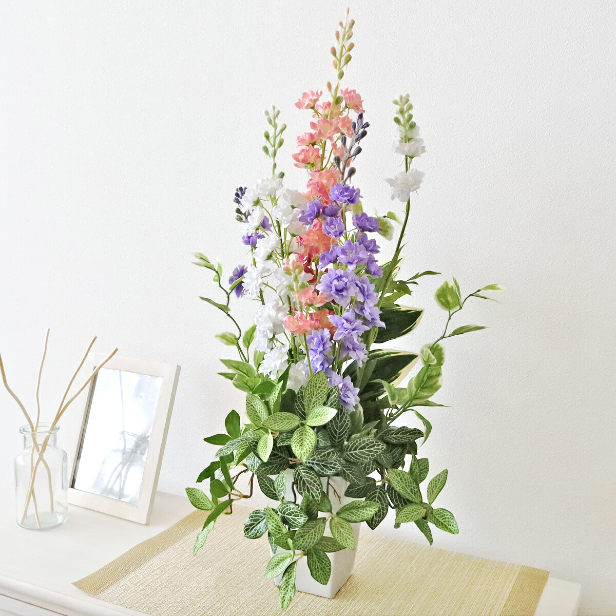 造花 デルフィニウムとグリーンのアレンジ シルクフラワー 観葉植物 グリーン フィットニア CT触媒 光触媒 フラワーアレンジ インテリア フラワーアレンジメント arg｜シルクフラワーの山久