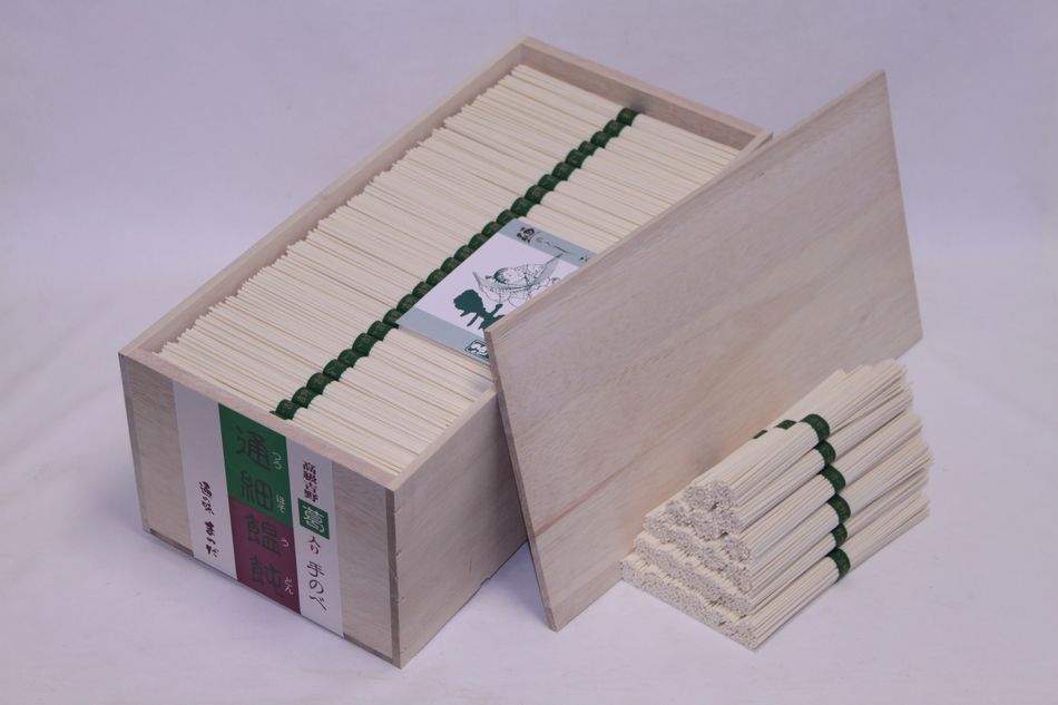 【エントリP10倍】 吉野葛入細うどん　（冷麦）　50ｇ×180束　木箱入り　【10,000円以上送料無料】
