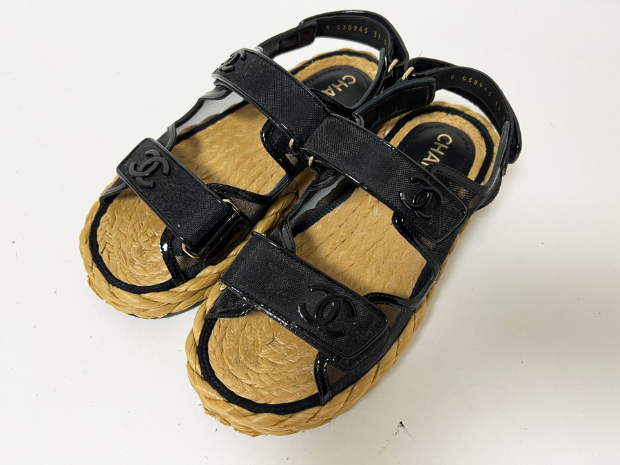 靴断捨離中！CHANEL ミュール　36 ツイード　サンダル 明日着 限定 キラキラCCマーク ウェッジソール サンダル CHANEL