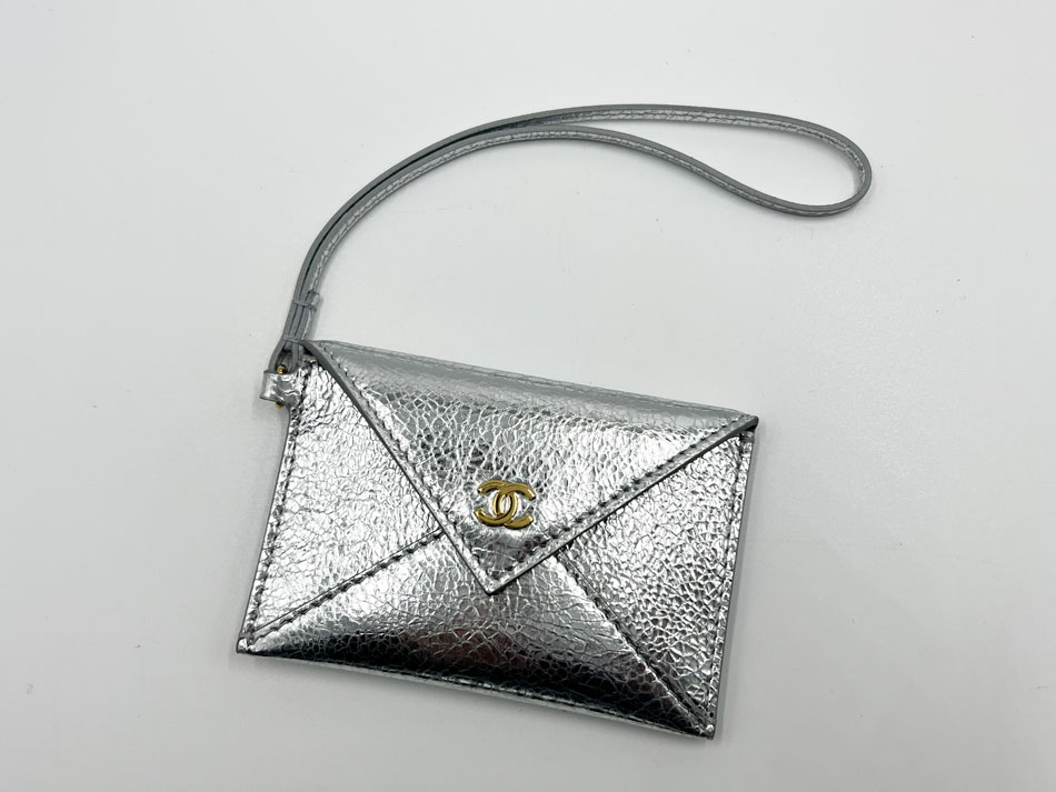 CHANEL シャネル 御徒面子惹き付ける 歌留多容れもの しろがね色 ボルドーワイン 2026SS AP5042 B23202 U6828  超美品【中古】