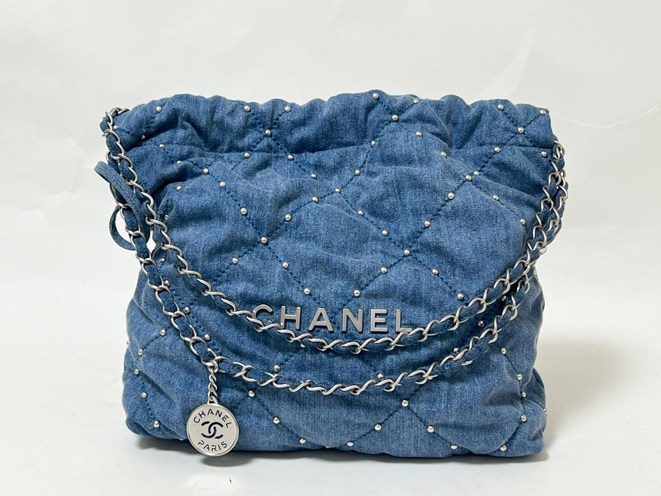 【メーテル】　CHANEL ノベルティ　デニムショルダーバッグ　ポーチ CHANEL（デニム ・ ショルダーバッグ）のフリマアイテム一覧