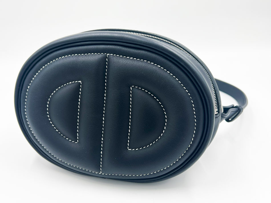 2回使用美品　HERMESインザループ　ヴェルソ　ホワイト　ボディバッグ 恵比寿明治通り店】HERMES エルメス ボディバッグ インザループ