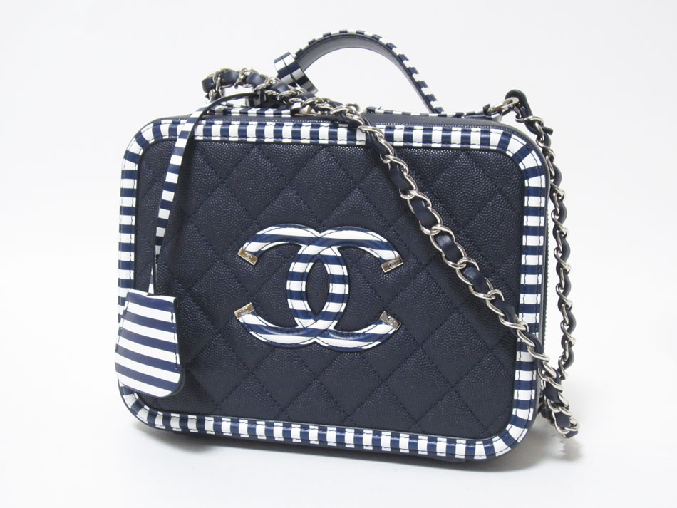【CHANEL】ヴァニティケース プレートロゴ ショルダーバッグ 楽天市場】【美品】シャネル【CHANEL】ヴァニティーケース
