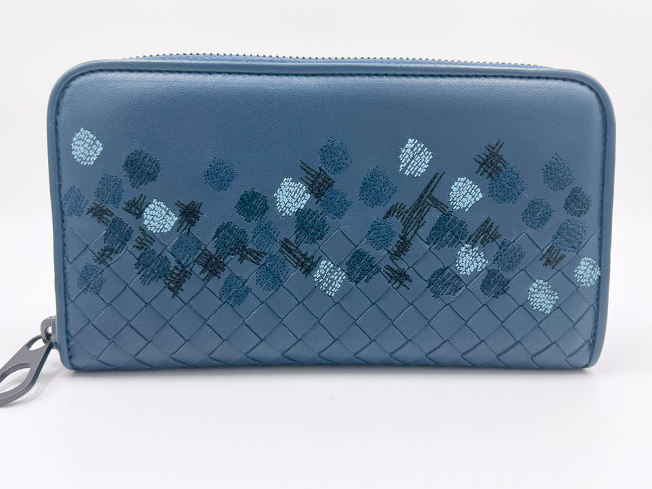 ボッテガヴェネタ　長財布　RFID イントレチャート　ターコイズブルー ボッテガヴェネタ 近年モデル長財布 RFID イントレチャート