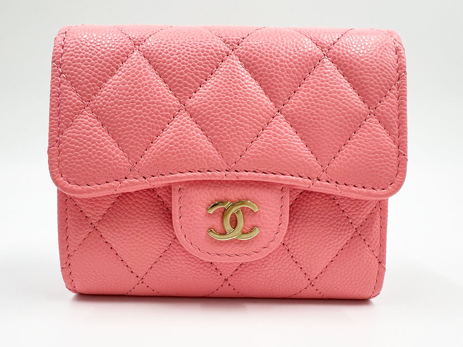 CHANEL キャビアスキン　マトラッセ　三つ折り財布　クラシック マトラッセ シャネル 財布 レディース 三つ折り財布 コンパクト