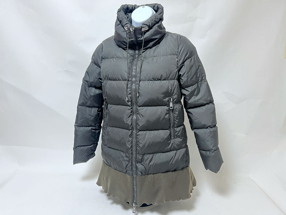 MONCLER モンク軌跡 レディース 落ち込む上衣 VIBURNUM GIUBBOTTO カーキ ナイロン 大きさ：0【中古】