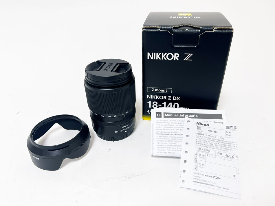 Nikon ニコン 高倍率ズーム レンズ Zマウント NIKKOR Z DX 18-140mm f/3.5-6.3 VR レンズフード付き 超美品【中古】｜ブランドショップ山本