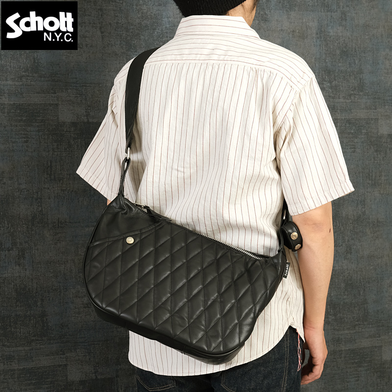 【希少】 Schott ショット 本革ボディバッグ 黒 斜め掛け キルティング 希少】 Schott ショット 本革ボディバッグ 黒 斜め掛け