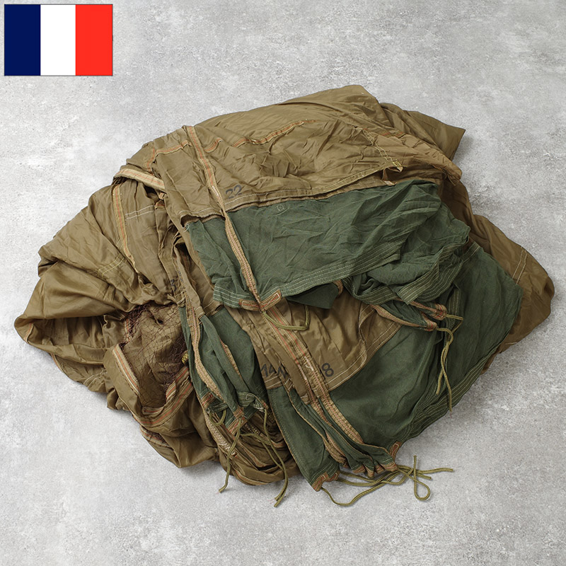 フランス軍 パラシュート キャノピー 円形型 オリーブ USED EE218UN 仏軍 落下傘 丸形 パラシューター パラトルーパー リメイク生地 素材 ナイロン 装飾品 インテリア シート 実物ミリタリー 軍物 軍モノ｜ミリタリー百貨シービーズ
