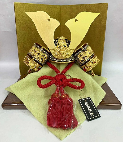 8号兜 竹雀之兜 純金箔押し 合わせ鉢 富久紗・正絹一越 セット(飾台・金屏風付き)