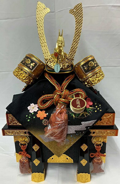 楽天市場】兜飾り 江戸甲冑山水兜 18号総角結び 合わせ鉢 純金箔押し