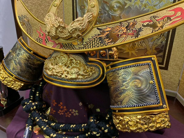 30号 上杉謙信 金屏風竜虎 五月人形 収納兜セット 兜飾り 収納台 着用兜セット 着用兜飾り 弓太刀付