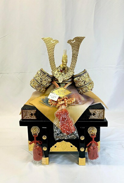 五月人形　兜　本金箔　カブト 楽天市場】兜飾り15号 本金箔金印兜合わせ鉢 総角結び 金沢箔 本金