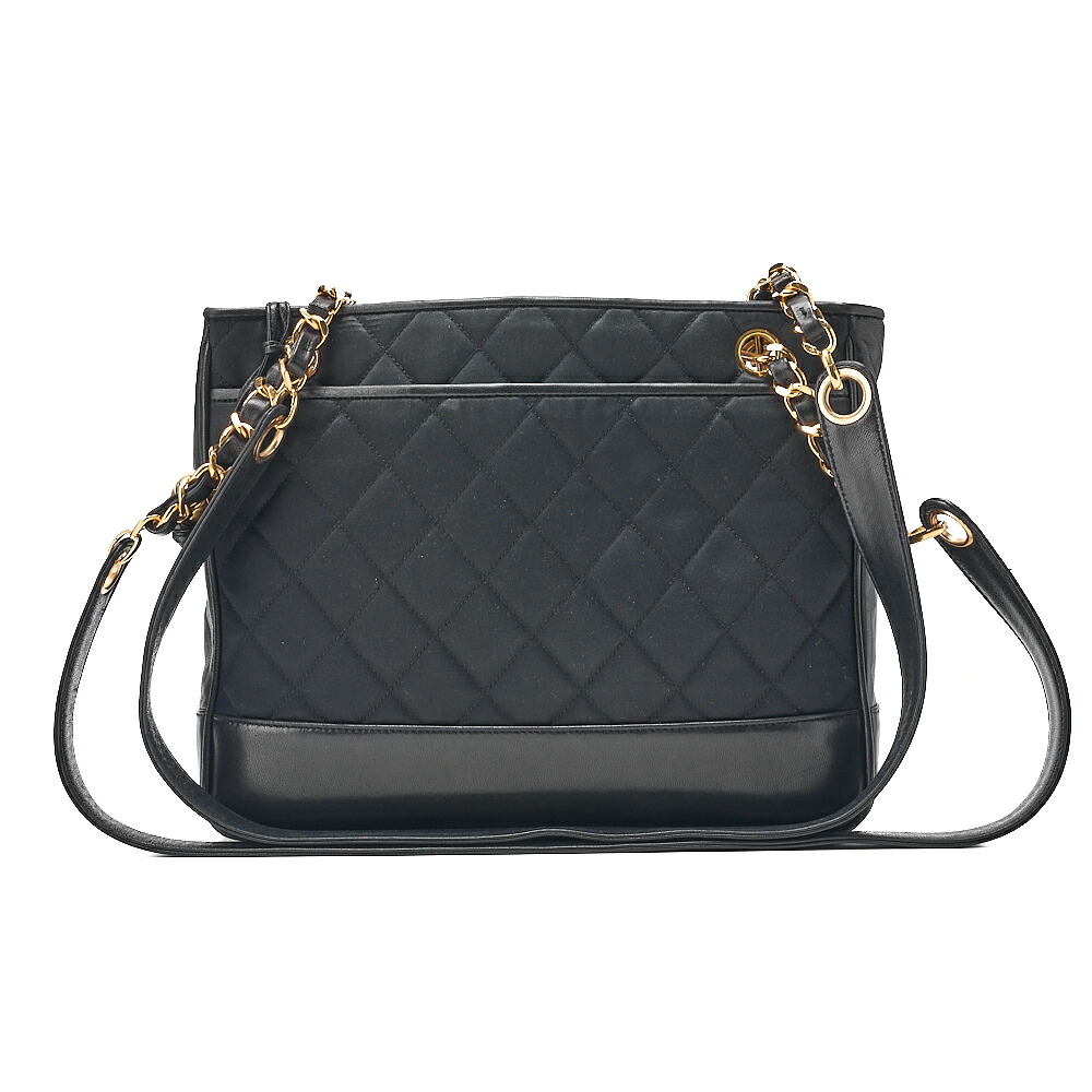 CHANEL シャネル　マトラッセ　ボールチャーム付き　チェーンショルダー　ラムスキン×サテン　黒（ゴールド金具）レディースバッグ ブランド【中古】【送料無料】