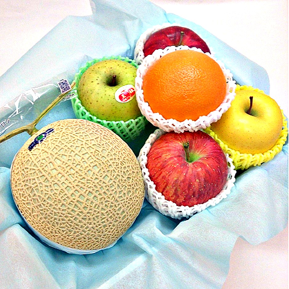 クール便送料無料 果物詰め合わせロイヤルギフト ?父の日 お中元 お盆 あす楽 御供 お供え 籠盛 盛り籠 法事 静岡産   国産 果物 高級メロン メロン 贈答用 転勤 就職祝い おとりよせ 高級フルーツ ギフト お供え物 誕生日 出産 内祝 退院祝い 贈答品 贈り物 プレゼント