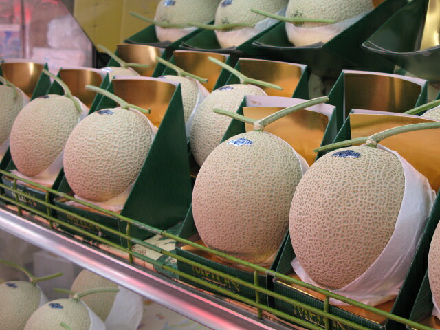 特選静岡産クラウンメロン大玉2個入り送料無料【楽ギフ_包装選択】【楽ギフ_のし宛書】【楽ギフ_メッセ入力】|山城くだもの店