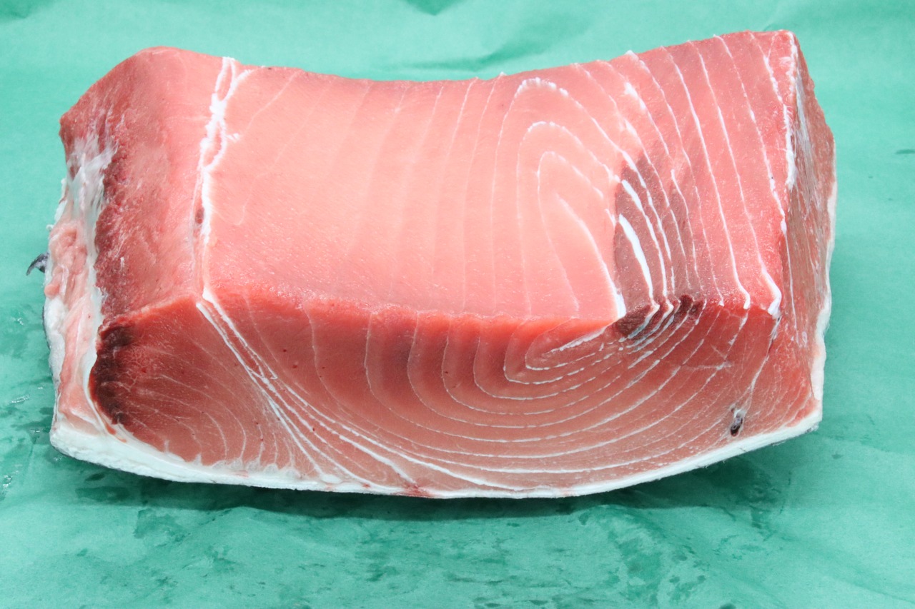【楽天市場】本マグロ 瓦 1枚 約4kg：ヤマトサカナ