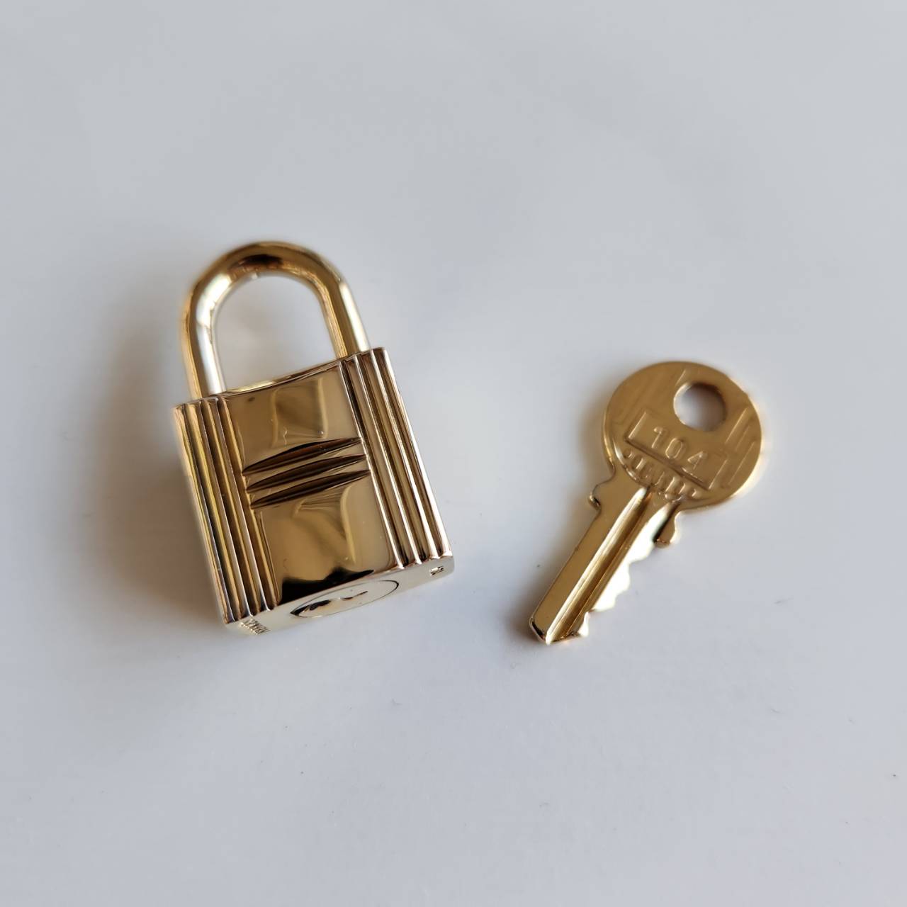 楽天市場】エルメス カデナ クロシェット キー2本 セット トゴ