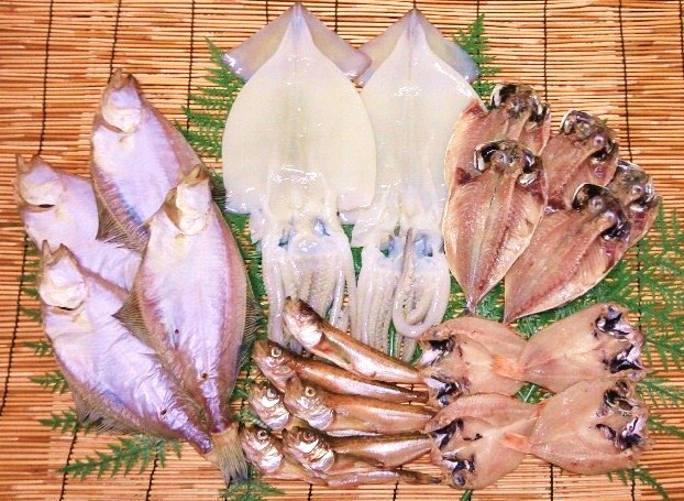 【送料無料】境港の特撰干物セット　5種21尾　【楽ギフ_包装】【楽ギフ_のし】【楽ギフ_のし宛書】【楽ギフ_メッセ入力】　　　　　　　　　　　　　　　　　　　　　　　　　※沖縄県は配送料が別途５００円かかります
